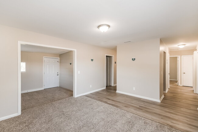 Foto del edificio - 5135 Archery Ave