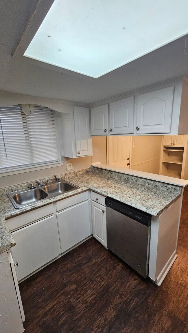 Building Photo - 1543 Fashion Hill Dr