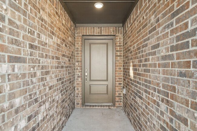 Building Photo - 609 Bassett Hall Rd