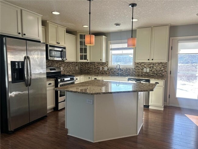 Building Photo - 3288 Red Oak Trail