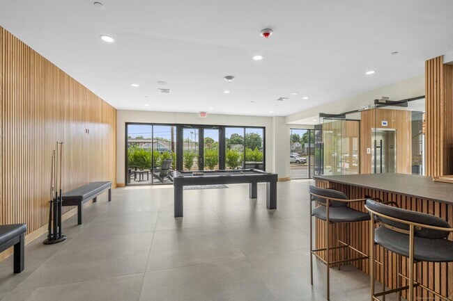 Building Photo - 9 John St