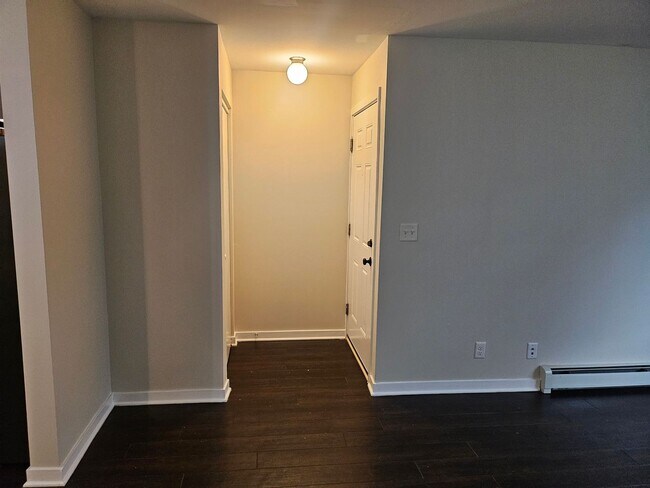 Foto del edificio - 1300 Light Road