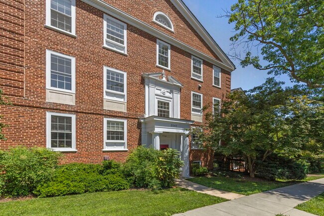 Building Photo - 3541 39th St NW