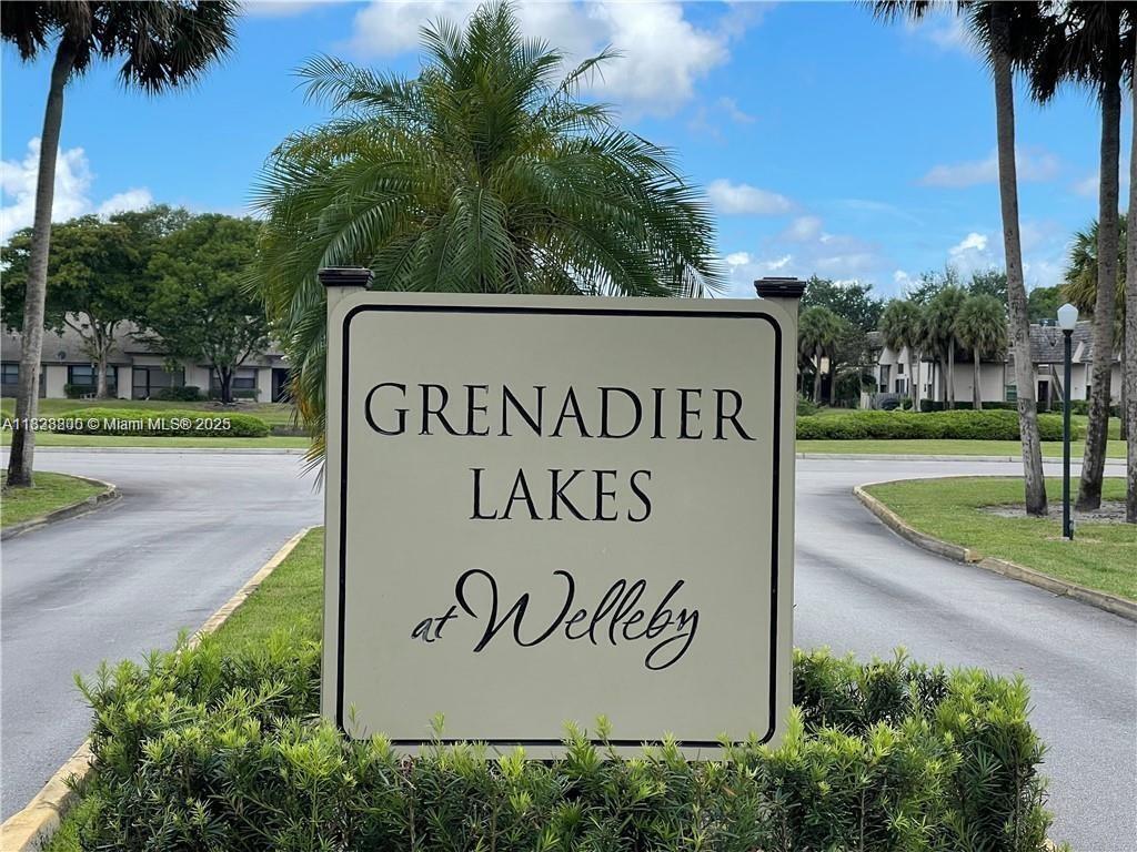 Foto principal - 3655 NW 94th Ave