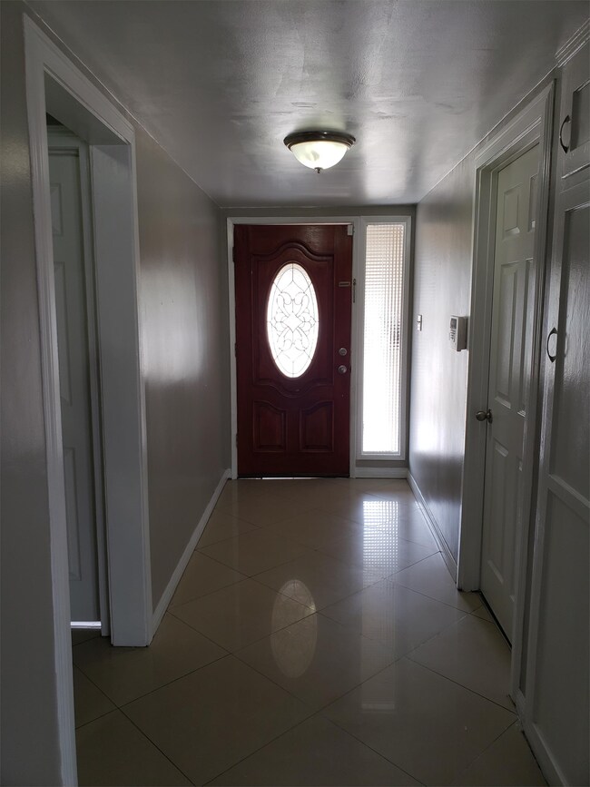 Foto del edificio - 1144 Magnolia Ave