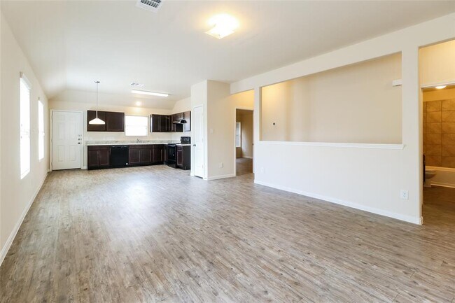 Foto del edificio - 13823 Winding Path Ln