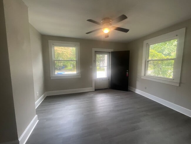 Building Photo - 108 Brainerd Ave