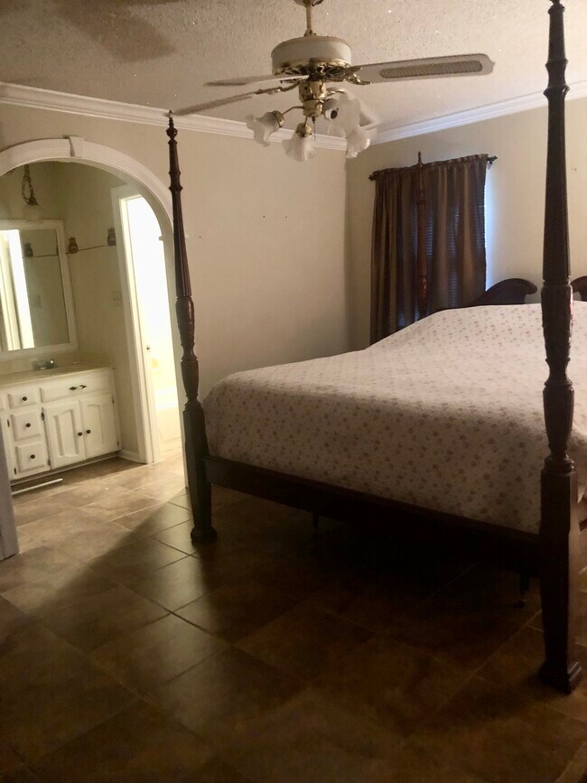 Foto del edificio - 9736 Kinglet Dr