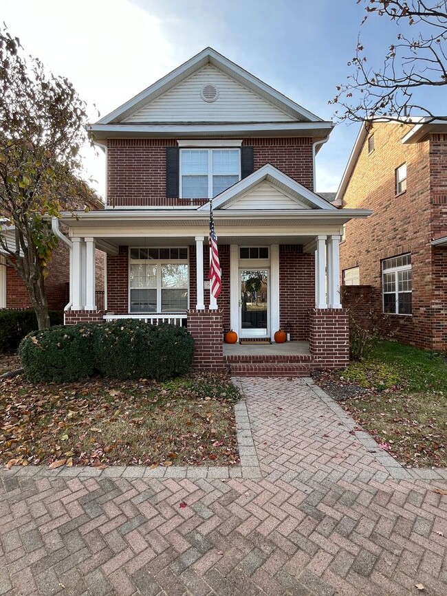 Building Photo - 780 Founders Park Dr W