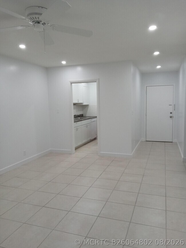 Foto del edificio - 1250 E Sample Rd