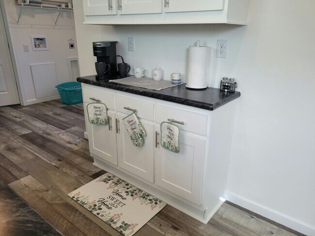 Foto del edificio - 5552 Annette St