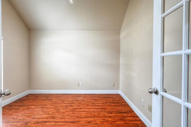 Building Photo - 4523 Long Creek Dr