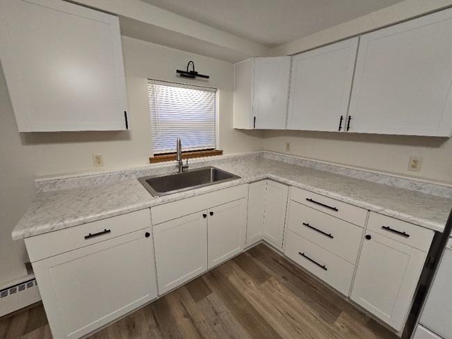 Foto del edificio - 800 W Walworth St