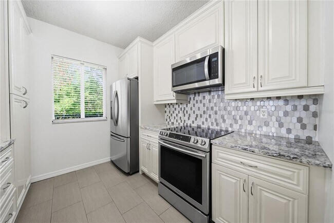 Foto del edificio - 18117 Paradise Point Dr