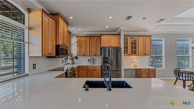 Foto del edificio - 323 Granite Rd