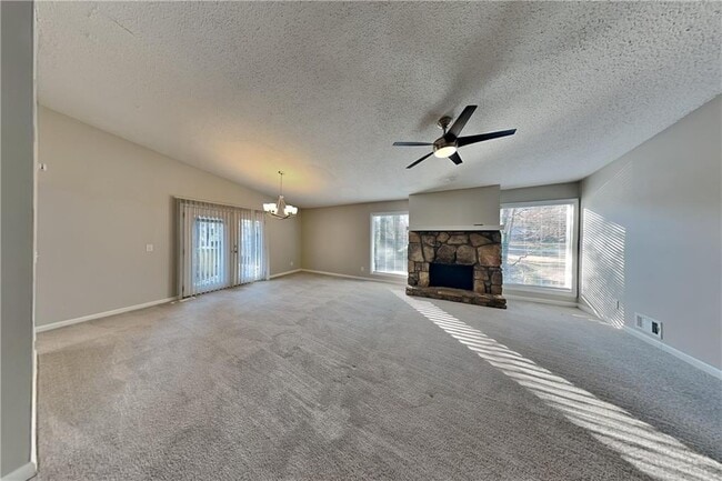 Foto del edificio - 3296 Timber Bluff Dr NE