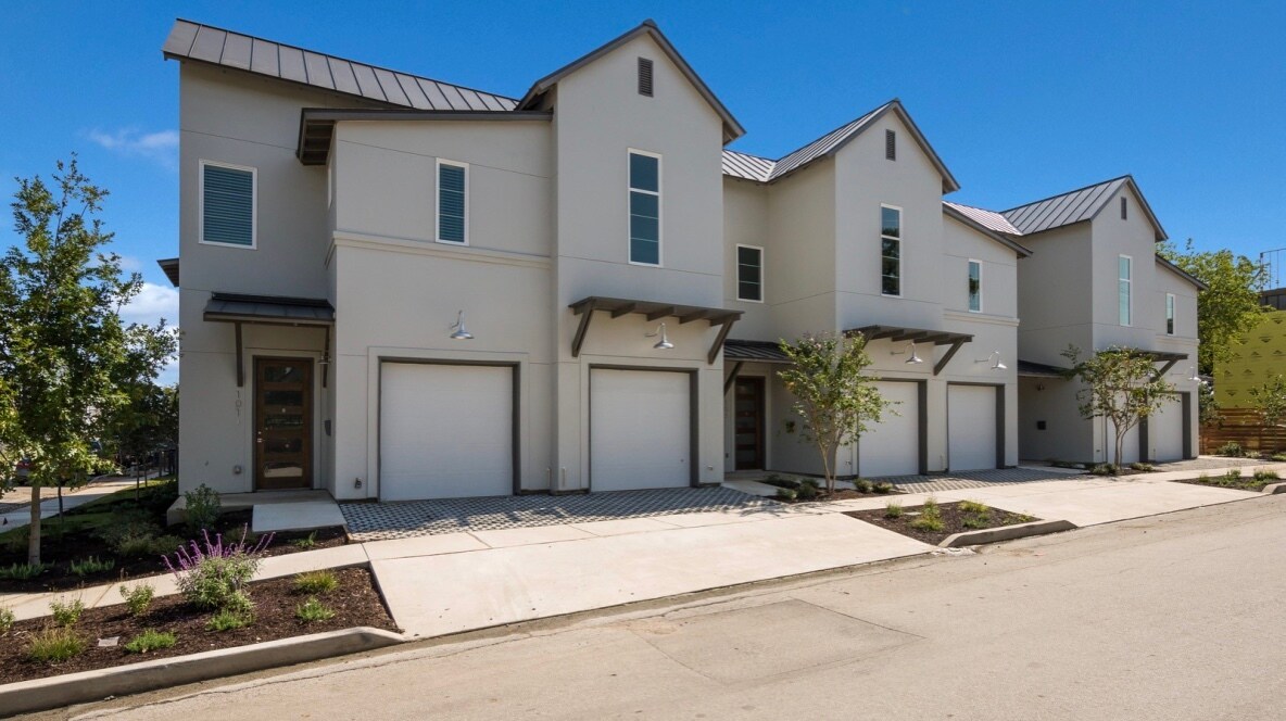 803 E Park Ave, San Antonio, TX 78212 Townhouse for Rent in San