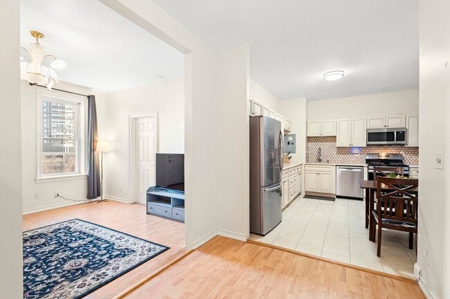 Building Photo - 282 Magnolia Ave