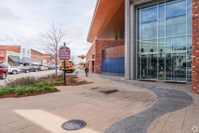 Downtown Meridian is chock full of fun places, like museums, historic sites, and restaurants.