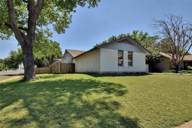 Foto del edificio - 1301 Thornridge Rd