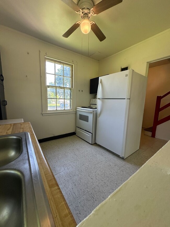 Building Photo - 15 Riley Manor Cir