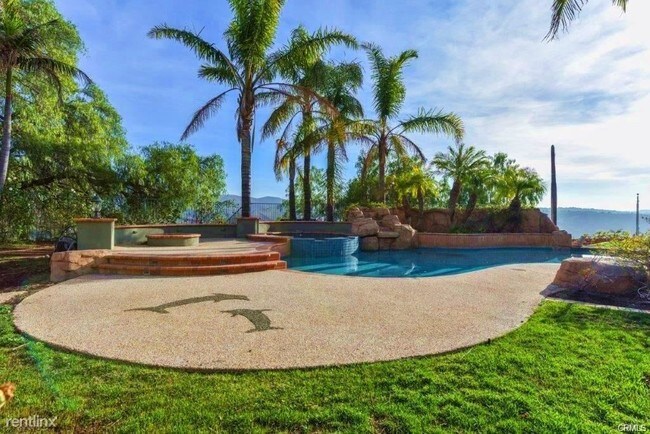 Building Photo - 5 br, 3.5 bath House - 5705 Camino de Bryant