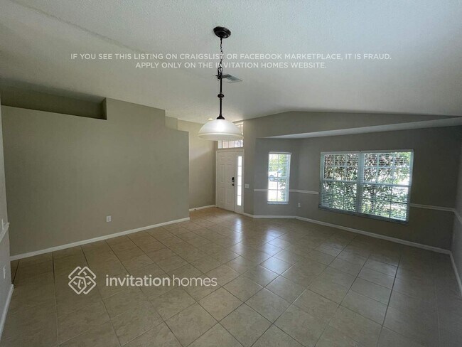 Foto del edificio - 30237 Glenham Ct