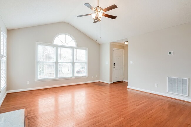 Building Photo - 3208 Leebrook Rd