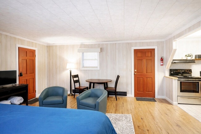 Foto del edificio - 90 Faulkner Rd