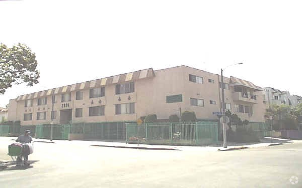 Foto del edificio - 2320 W 12th St