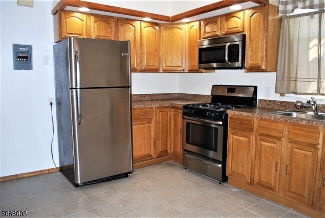 Foto del edificio - 687 N 7th St