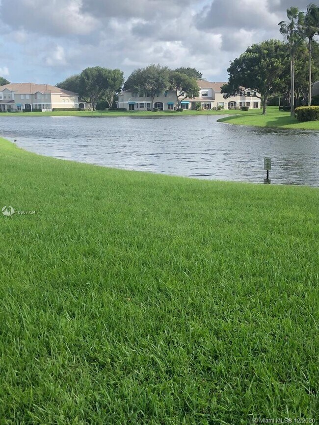 Building Photo - 9677  Boca Gardens Pkwy A Boca Raton Fl 33496