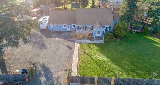 Building Photo - 35150 Goltra Rd SE