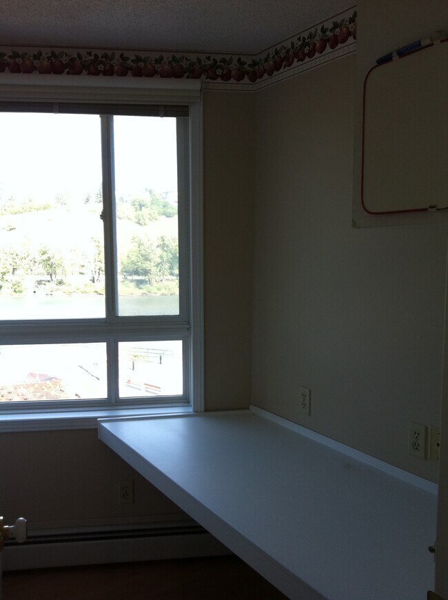 Photo du bâtiment - 110 2 Av SE
