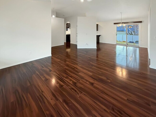 Foto del edificio - Upgraded 3-Bedroom Home on Cul-de-Sac Near Downtown Nampa & I-84