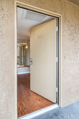 Building Photo - 355 S Madison Ave