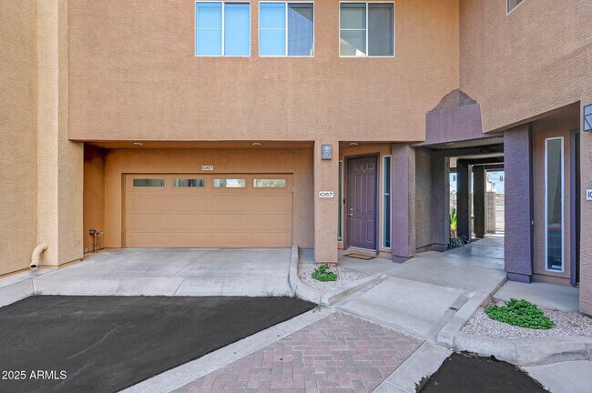 Foto del edificio - 6605 N 93RD Ave