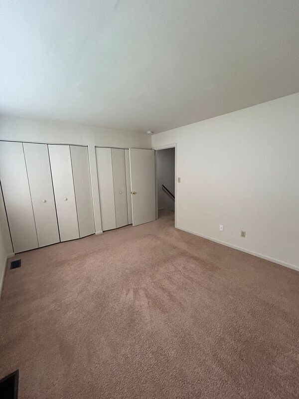 Foto del edificio - 3837 Staffordshire Ln