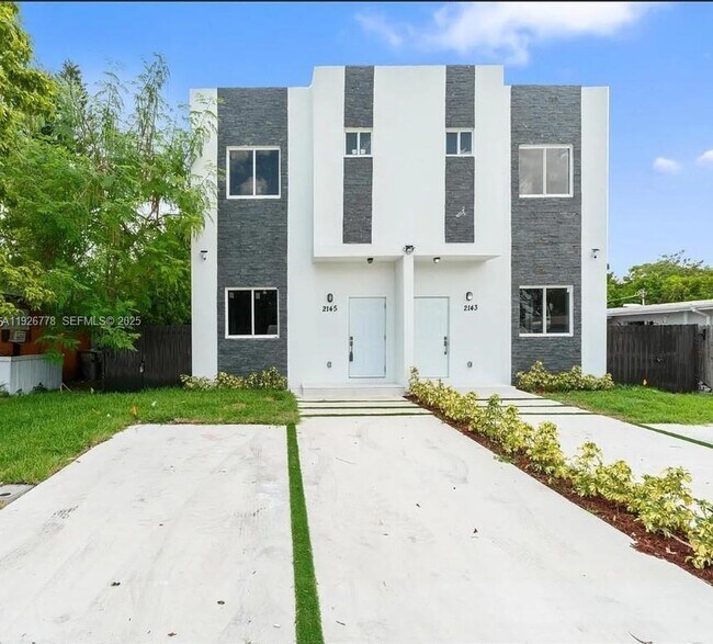 Foto del edificio - 2145 NW 4th St