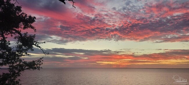 Building Photo - 710 Scenic Hwy