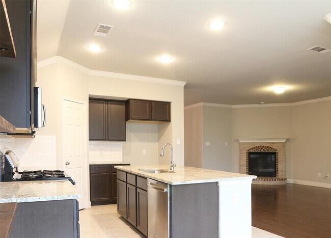 Building Photo - 1108 Kingston Ct