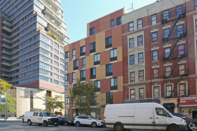 Foto del edificio - 1473  5th Avenue