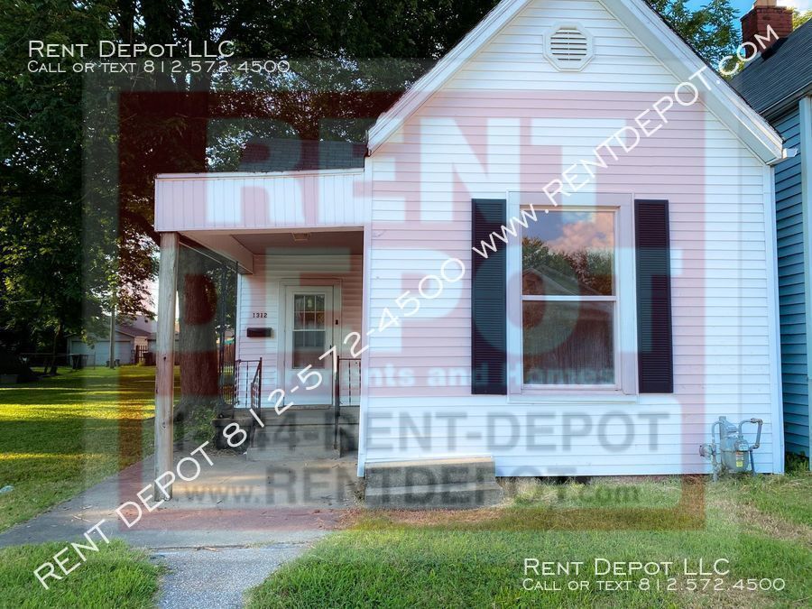 Primary Photo - 2 bedroom/1.5 bathroom house
