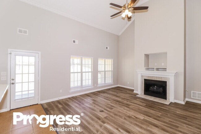 Foto del edificio - 5370 Mahogany Ridge Dr