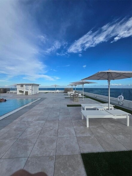 Photo - 4020 Galt Ocean Dr Apartment