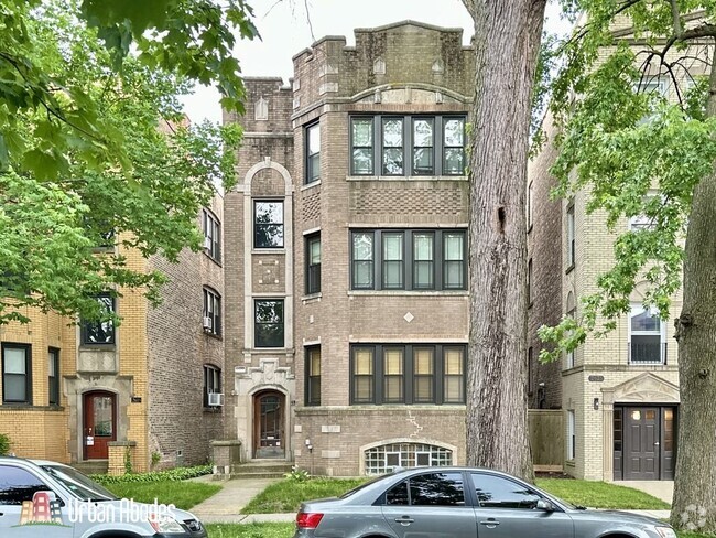 Building Photo - 2619 W Greenleaf Ave