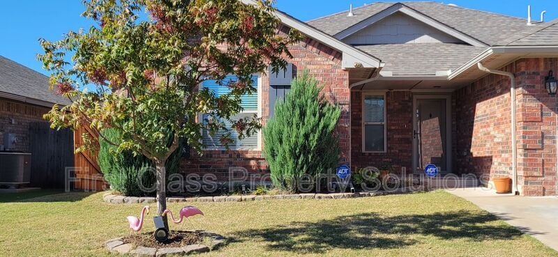 Foto principal - 1113 Chestnut Creek Dr