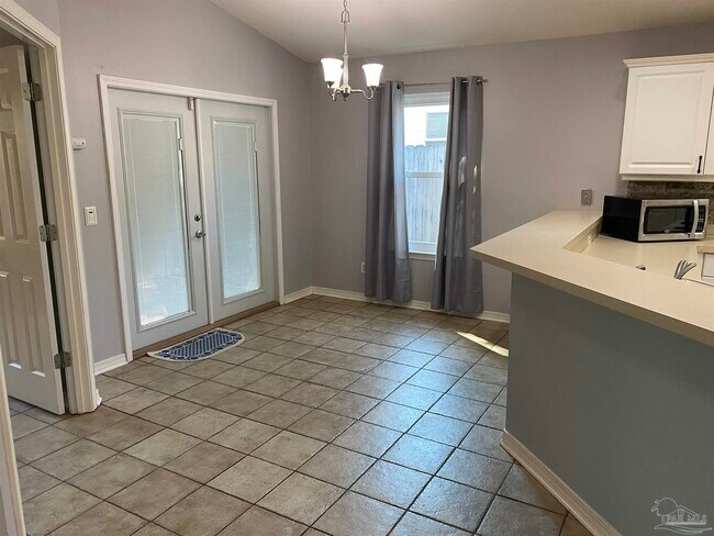 Foto del edificio - 327 Mizzen Ln