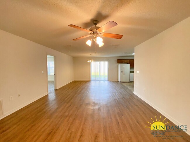 Building Photo - 217 Limestone Cir