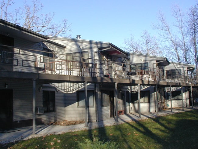 Building Photo - 1729 N High Point Rd